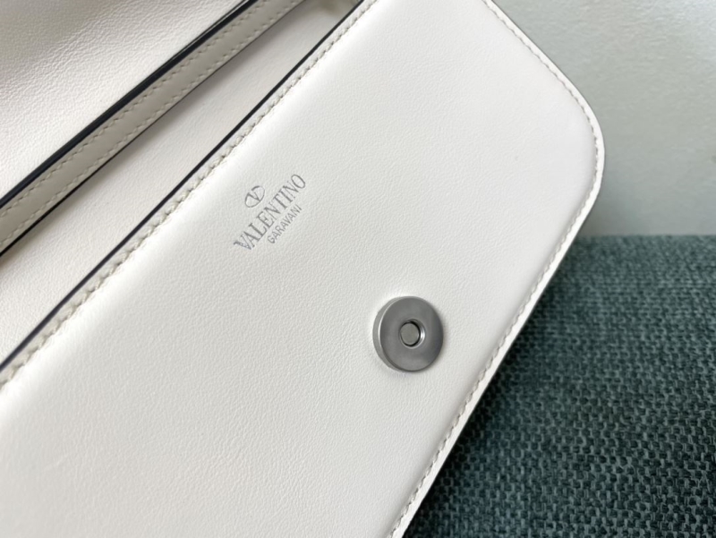 Va1e*ntin0 satchel bag